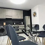 Mapas - Luxury 3 Bedroom *