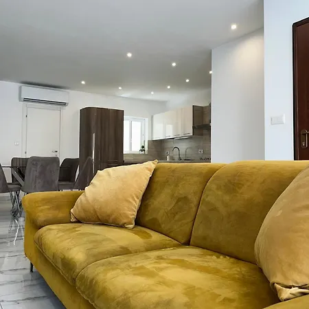 Mapas - Luxury 3 Bedroom Apartment