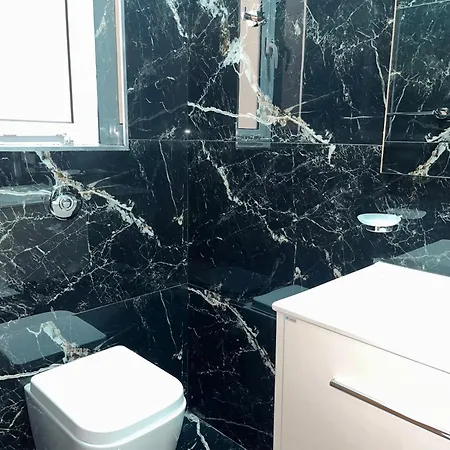 Mapas - Luxury 3 Bedroom Apartment *